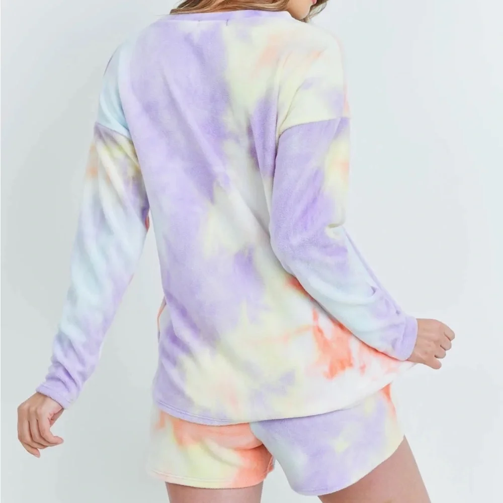 Cozy Tie Dye Set - Picture 2 of 2